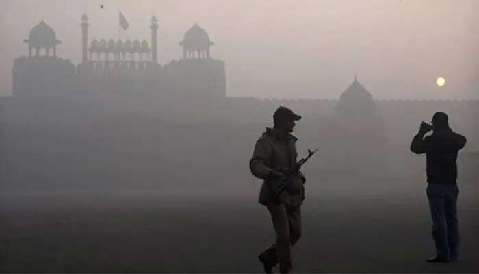 Delhi Air Pollution Today: ఢిల్లీలో మరింతగా పెరిగిన వాయు కాలుష్యం.. ప్రమాదకర స్థాయికి సూచీ