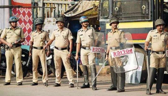 Amravati Violence: అమరావతిలో కర్ఫ్యూ.. పలు ప్రాంతాల్లో ఇంటర్నేట్ సేవలు బంద్