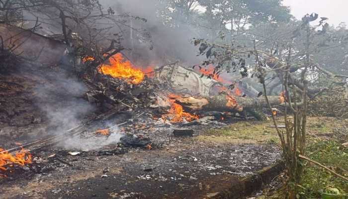 Bipin Rawat Helicopter Crash: హెలీకాప్టర్ ప్రమాదంలో 11 మంది మృతి, బిపిన్ రావత్‌కు తీవ్ర గాయాలు