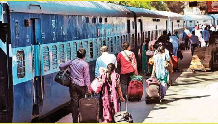 Railway New Rules: ఒమిక్రాన్ వేరియంట్ నియంత్రణకై రైల్వేశాఖ కొత్త నిబంధనలు
