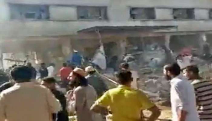 Karachi Gas Blast: కరాచీలో భారీ గ్యాస్ పేలుడు..12 మంది మృతి!