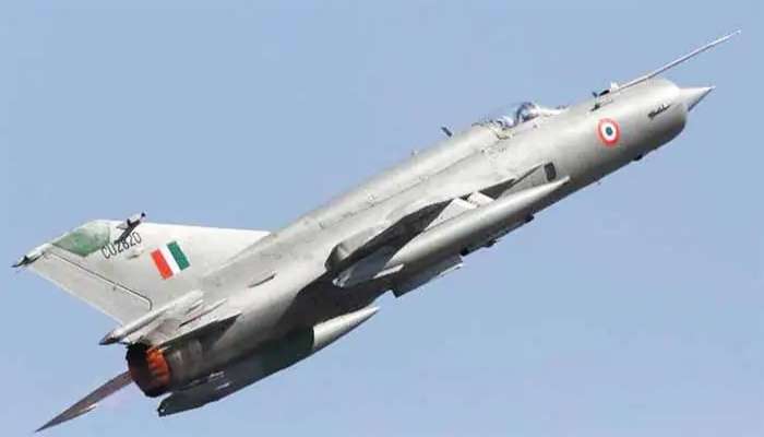 MiG-21 Crash: రాజస్థాన్ లో కూలిన మిగ్-21 యుద్ధ విమానం.. వింగ్ కమాండర్ హర్షిత్ మృతి
