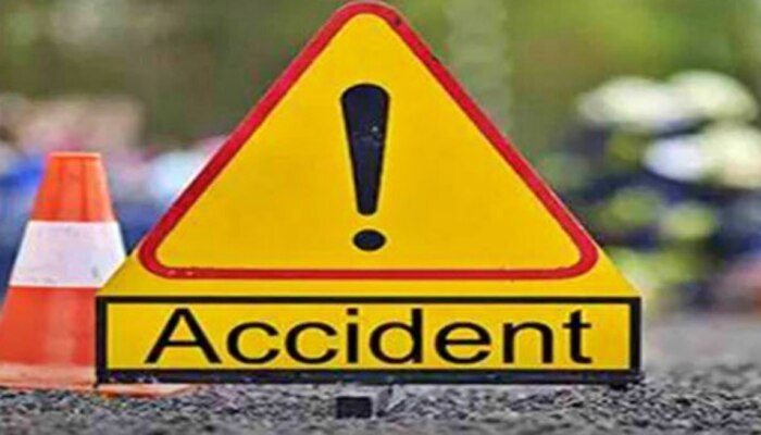 Mulugu Road Accident: మేడారం  రూట్‌లో విషాదం.. ఆర్టీసీ బస్సు, కారు ఢీ.. ఐదుగురు దుర్మరణం!