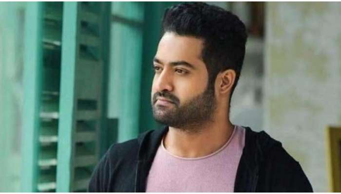 Jr NTR Car: జూనియర్ ఎన్టీఆర్ కారు ఆపిన ట్రాఫిక్ పోలీసులు.. చివరికి ఏమైందంటే?!!