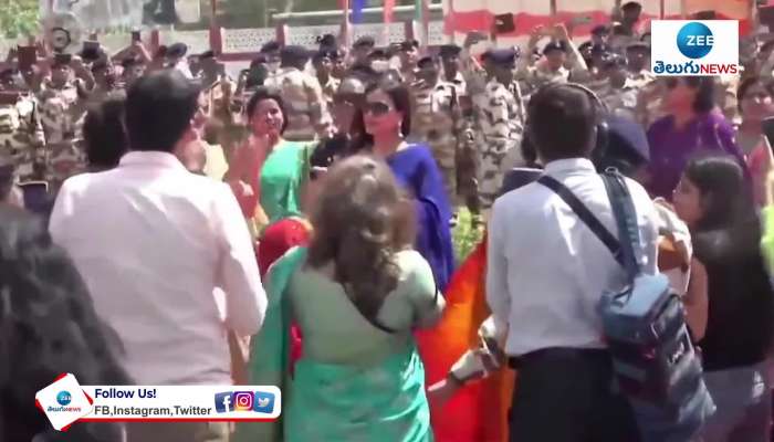  Miss Universe Harnaaz Sandhu Dances With Border Police Families 