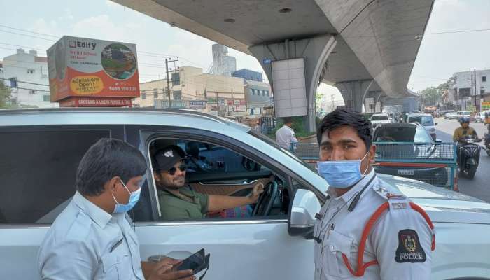 TS E Challan: మంచు మనోజ్ కారుకు బ్లాక్ ఫిలిం తొలగించి, ఫైన్ వేసిన ట్రాఫిక్ పోలీసులు