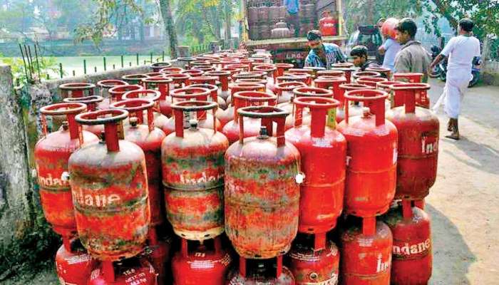 LPG Gas Price Hike: భారీగా పెరిగిన LPG గ్యాస్ ధర.. సిలిండర్ పై రూ.250 పెంపు!