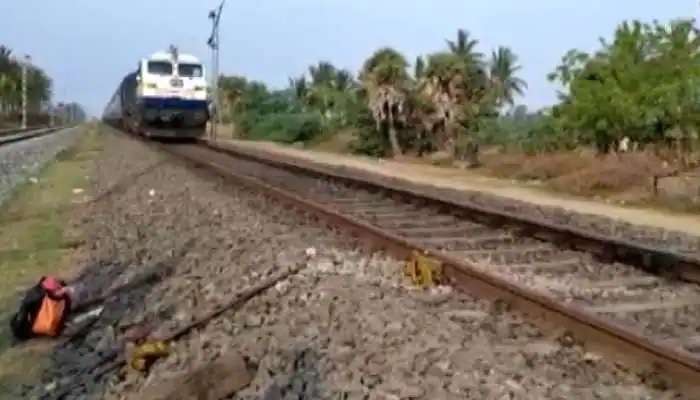 Srikakulam Train Accident: శ్రీకాకుళంలో ఘోర రైలు ప్రమాదం.. ఛైన్ లాగి మరీ ప్రాణాలు పోగొట్టుకున్న ప్రయాణీకులు