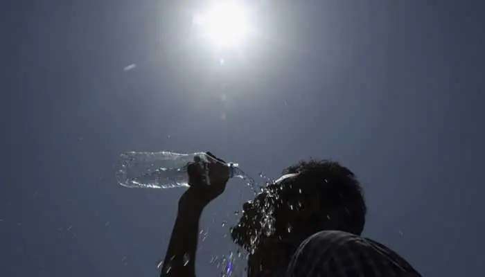 Telangana Summer Temperatures: తెలంగాణలో మండిపోతున్న ఎండలు.. ఇవాళ, రేపు ఉష్ణోగ్రతలు మరింత పెరిగే ఛాన్స్...
