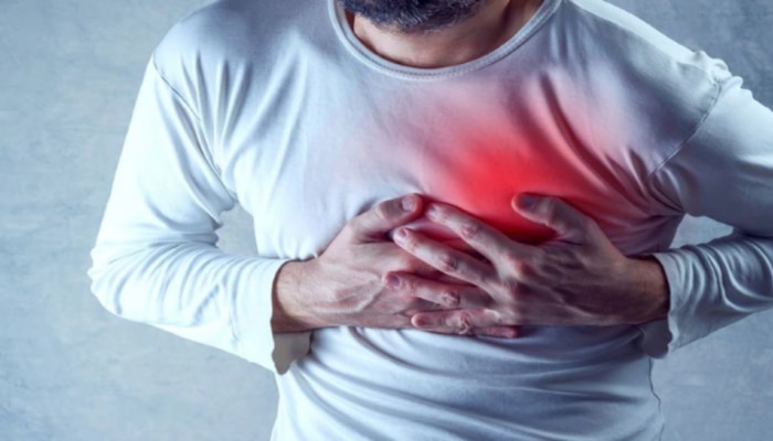Heart Attack Symptoms: గుండెపోటు వచ్చే ముందు శరీరంలో ఎలాంటి లక్షణాలు కనిపిస్తాయో తెలుసా?