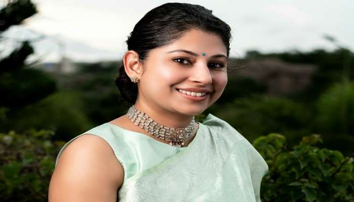 High court orders Smita Sabharwal : స్మితా సభర్వాల్‌కు తెలంగాణ హైకోర్టు షాక్