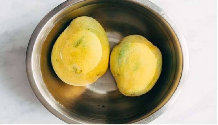 Tips of Eating Mangoes: మామిడిపండ్లు తినేముందు నీళ్లలో ఎందుకు నానబెట్టాలి, ఇవే కారణాలు