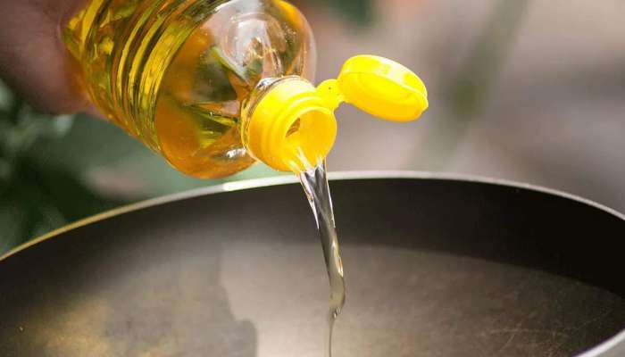 Edible Oil: కేంద్రం కీలక నిర్ణయం.. వంట నూనెల ధరలు దిగొచ్చే అవకాశం...!