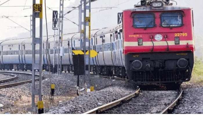 Indian Railways: ఇవాళ, రేపు 1050 రైళ్లు రద్దు చేసిన ఇండియన్ రైల్వే, రద్దైన రైళ్ల జాబితా ఇదే