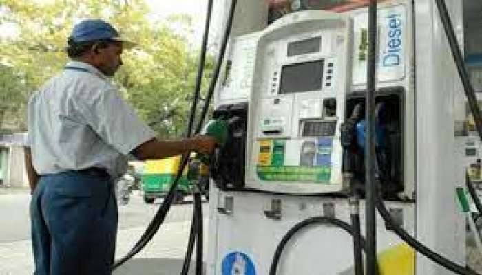Petrol Prices: దేశంలో మళ్లీ పెరగనున్నపెట్రోల్, డీజిల్ ధరలు.. రికార్డ్ హైకి చేరిన క్రూడాయిల్ రేట్  