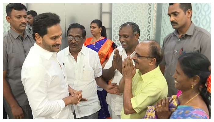 1998 DSC JOBS: ఆరుగురు సీఎంలు చేతులెత్తేశారు.. సీఎం జగన్ చేసి చూపించారు? 