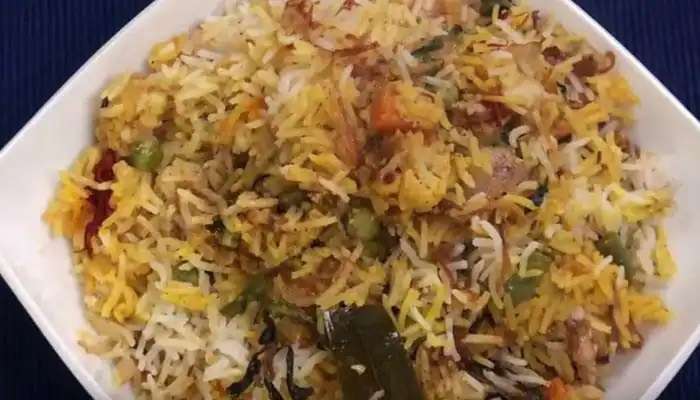 Hyderabadi Biryani: హైదరాబాద్‌లో రూ.10కే బిర్యానీ.. ఎక్కడో తెలుసా...