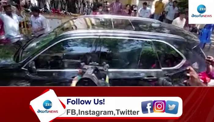 Rajinikanth pays last respects to Meena husband Vidyasagar at actress Meena residence in chennai