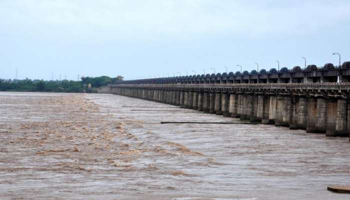 Godavari Floods 2022: గోదావరి మహోగ్రరూపం, 51 గ్రామాలు జలదిగ్భంధనం, రాత్రికి మూడవ ప్రమాద హెచ్చరిక
