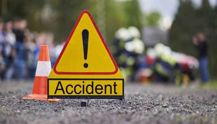 Hyderabad Road Accident: హైదరాబాద్‌లో ఘోర రోడ్డు ప్రమాదం.. మెట్రో పిల్లర్‌ను ఢీకొట్టిన బైక్.. ఇద్దరు యువకులు మృతి