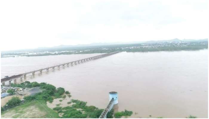 Godavari Floods: గోదావరి మహోగ్రరూపం..ధవళేశ్వరం ప్రాజెక్ట్‌ వద్ద హై అలర్ట్..!