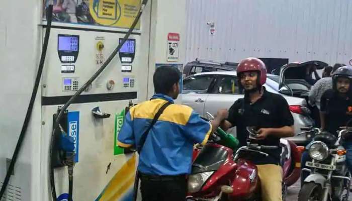 Petrol-Diesel Price Hike: దేశంలో మరోసారి పెరగనున్న ఇంధన ధరలు, సంకేతాలిచ్చిన ఐవోసీఎల్