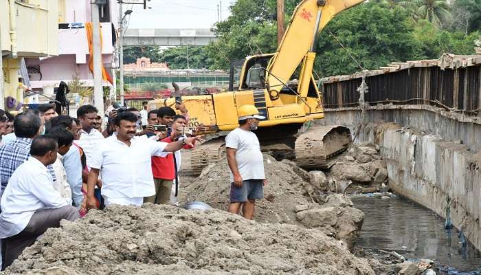 Minister Talasani: సరికొత్త ప్రణాళికలతో నాలాలను అభివృద్ధి చేస్తున్నాం: మంత్రి తలసాని..!