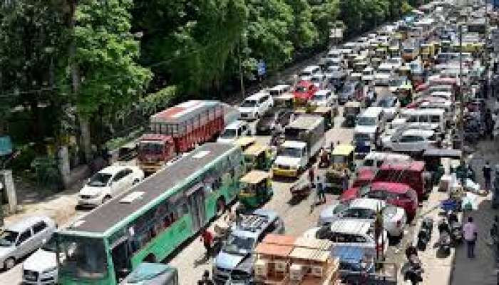 Bengaluru Traffic: బెంగళూరు ఐటీ సంస్ఠలకు ట్రాఫిక్ గండం.. ఒక్క రోజే 225 కోట్ల నష్టం