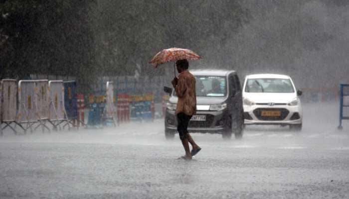 Heavy Rains: ఏపీలో మరోసారి భారీ వర్షాల హెచ్చరిక, 5 జిల్లాలకు రెడ్ అలర్ట్ జారీ