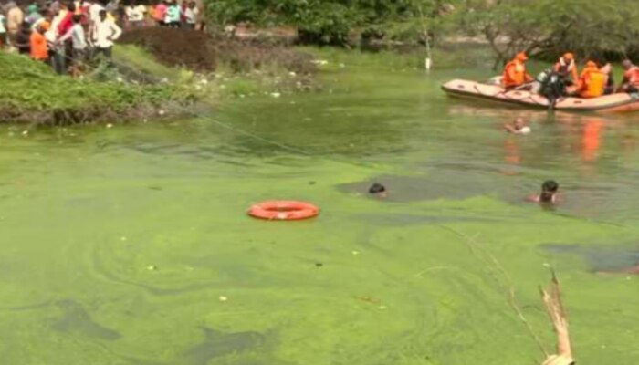 Uttar Pradesh: అదుపుతప్పి చెరువులో ట్రాక్టర్ బోల్తా... 10 మంది మృతి, పలువురికి గాయాలు..