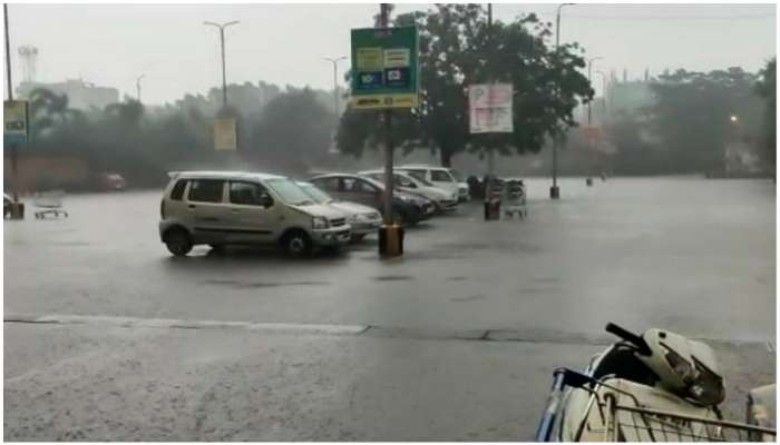 Hyderabad Rains: హైదరాబాద్‌లో వరుణ ప్రతాపం..లోతట్టు ప్రాంతాలు జలమయం..!
