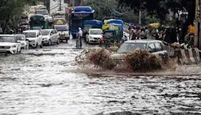  Hyderabad Rain: వరదలో మునిగిన హైదరాబాద్.. కేటీఆర్ ను ఏకిపారేసిన నెటిజన్లు  
