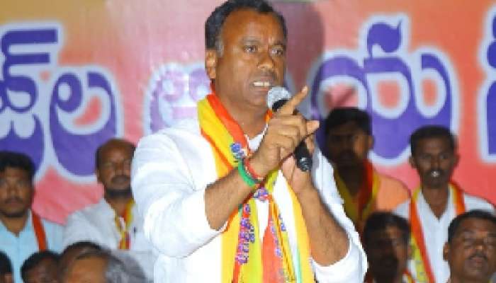 Munugode Bypoll: రాజగోపాల్ రెడ్డిపై దాడుల వెనుక ఎవరున్నారు? మునుగోడులో ఏం జరుగుతోంది? 