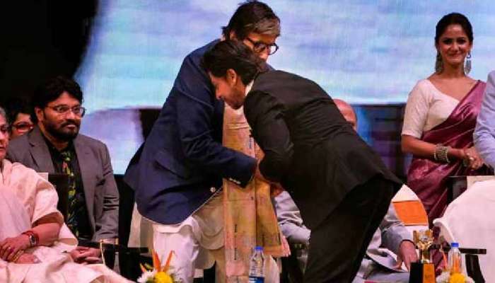 Shah Rukh Khan: అమితాబ్ కాళ్లపై పడ్డ షారుఖ్.. జయపై ట్రోలింగ్.. అసలు ఏమైందంటే?