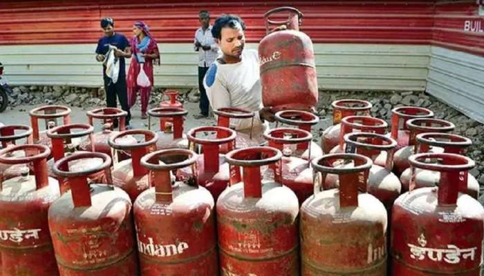 LPG Gas Cylinder Price: న్యూఇయర్‌లో గుడ్‌న్యూస్.. గ్యాస్ సిలిండర్ ధర తగ్గే అవకాశం..!
