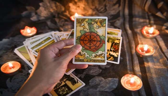 Tarot Cards: ట్యారో కార్డ్స్ ప్రకారం ఆ 5 రాశులకు ఇవాళ ఏం జరగనుంది, ఎలా ఉంటుంది