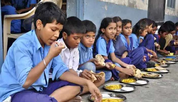 Food Poison: మహారాష్ట్ర మద్యాహ్న భోజనం ఫుడ్ పాయిజన్, 61 మంది విద్యార్ధుల పరిస్థితి విషమం