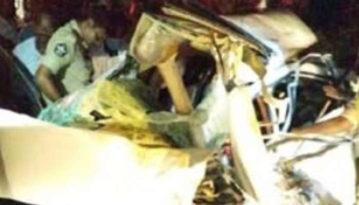 Bapatla Road Accident : బాపట్లలో ఘోర ప్రమాదం.. ఐదుగురి దుర్మరణం