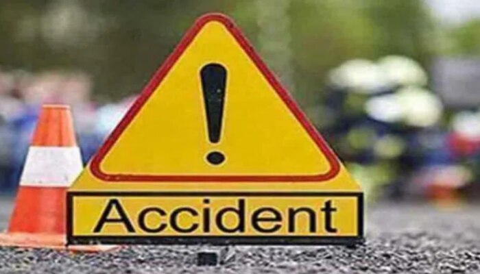 Road Accident in Sangareddy: ఘోర రోడ్డు ప్రమాదం.. లారీ ఢీకొని ముగ్గురు కార్మికులు దుర్మరణం..