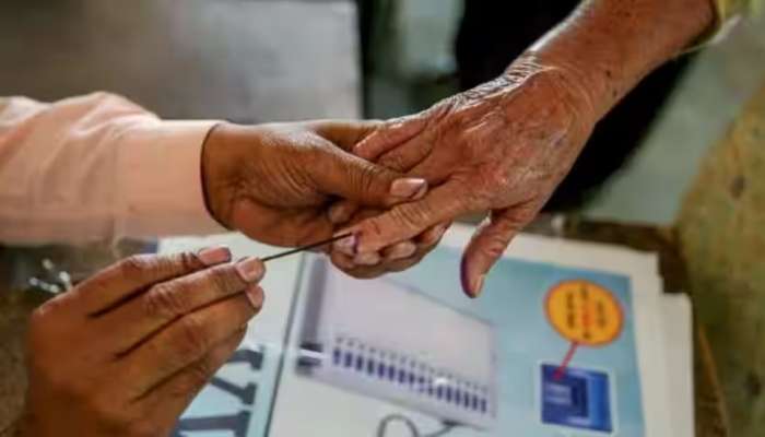 Karnataka Elections: కర్ణాటకలో ఎన్నికల జోరు.. తొలిసారి ఇంటి నుంచి ఓటు వేసే అవకాశం 