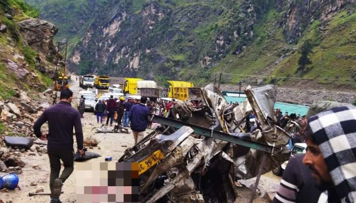 Jammu Kashmir Road Accident: ఘోర రోడ్డు ప్రమాదం.. ఏడుగురు మృతి