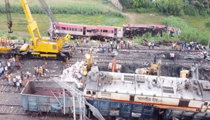 Odisha Train Tragedy: విండో సీటు కోసం కోచ్ మారిన తండ్రీకూతుళ్లు.. క్షణాల్లో ప్రమాదం.. తర్వాత ఏమైందంటే..?