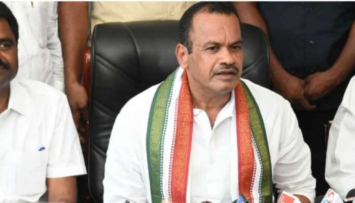 Komatireddy Venkat Reddy: నేనే స్టార్ క్యాంపెయినర్.. ప్రియాంక గాంధీతో కోమటిరెడ్డి భేటీ