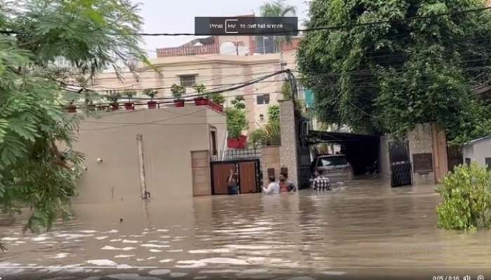 Delhi Floods Updates: యమునా నది మహోగ్రరూపం, ముఖ్యమంత్రి కేజ్రీవాల్ ఇంటిని ముంచెత్తిన వరదలు