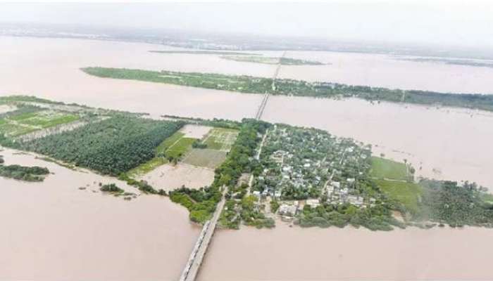 Godavari Floods: పెరుగుతున్న గోదావరి వరద ఉధృతి, భద్రాచలంలో రెండవ ప్రమాద హెచ్చరిక జారీ