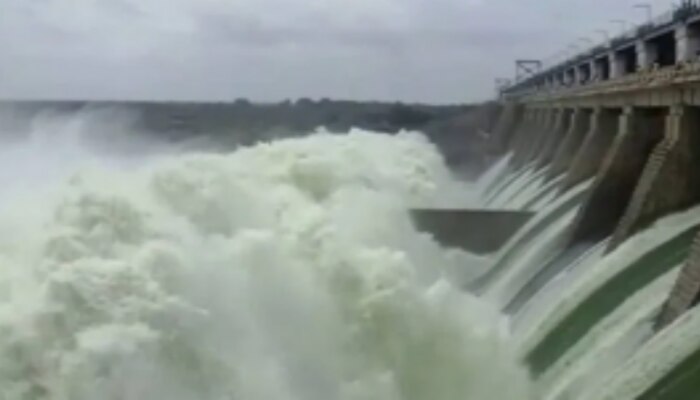 Musi Floods: మూసీ నది ఉగ్రరూపం.. అలర్ట్ అయిన ప్రభుత్వ యంత్రాంగం..