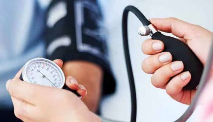 High Blood Pressure: బీపీని నిర్లక్ష్యం చేస్తే అత్యంత ప్రమాదకరం, రోజూ ఈ 3 పండ్లు తింటే చాలు