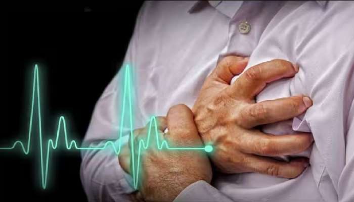 Heart Attack Signs: గుండెపోటు వచ్చేముందు శరీరం పంపించే ఈ సంకేతాలతో జాగ్రత్త