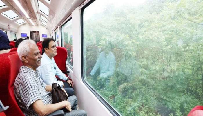 Indian Railways: ప్రయాణికులకు గుడ్‌న్యూస్.. రేపు ఈ మార్గంలో విస్టాడోమ్ ట్రైన్ ప్రారంభం