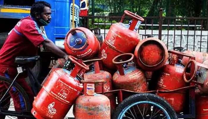  LPG Distributor Commission: గ్యాస్ సిలిండర్‌పై రూ.73 కమీషన్ పెంపు